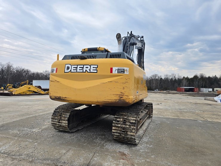 2014-deere-160g-lc-image-9