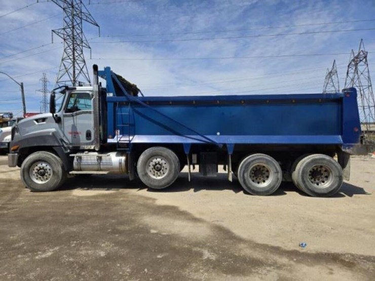 2012-caterpillar-ct660s-image-8