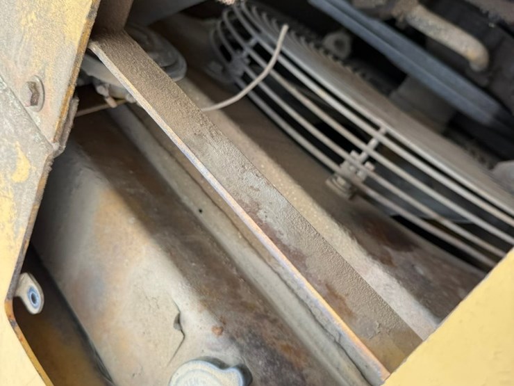 caterpillar-d4c-image-33