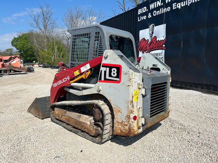 2016-takeuchi-tl8-image-2