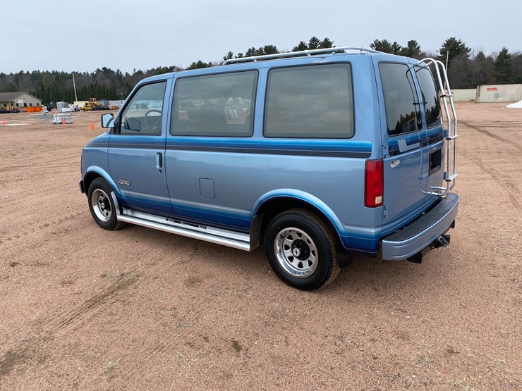 1985-chevrolet-astro-image-9