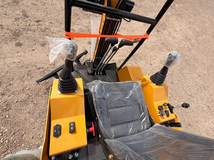 unused-2026-ats-rt15r-mini-excavator-image-13
