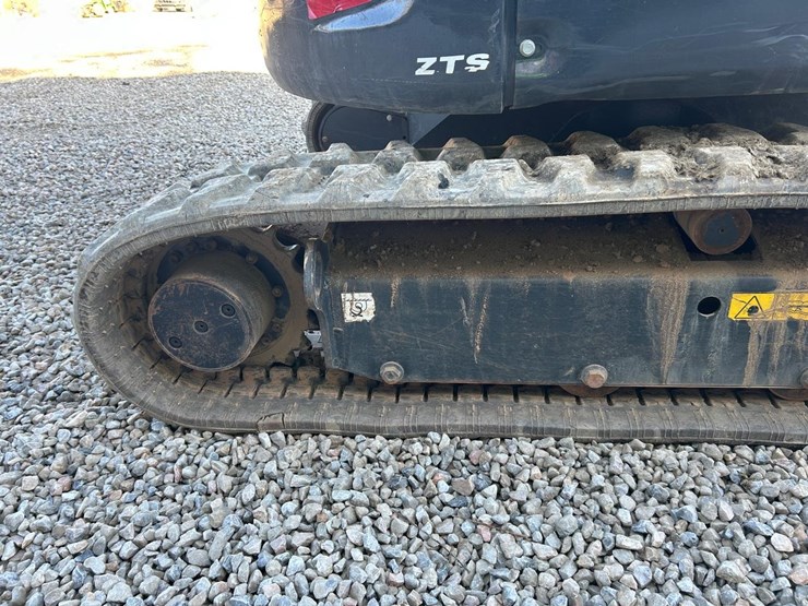 2025-bobcat-e35-image-13