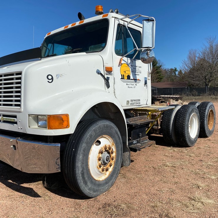 1993 INTERNATIONAL 8100