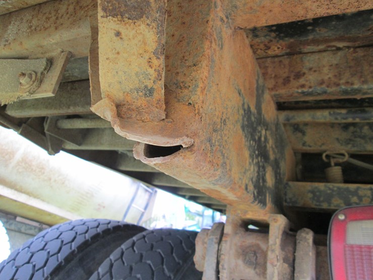 1999-caterpillar-c12-image-14