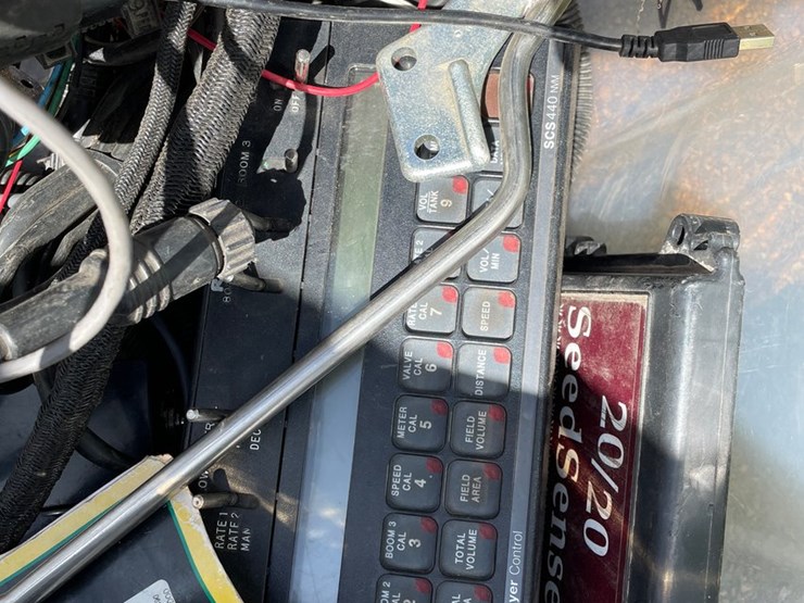 john-deere-7200-image-65