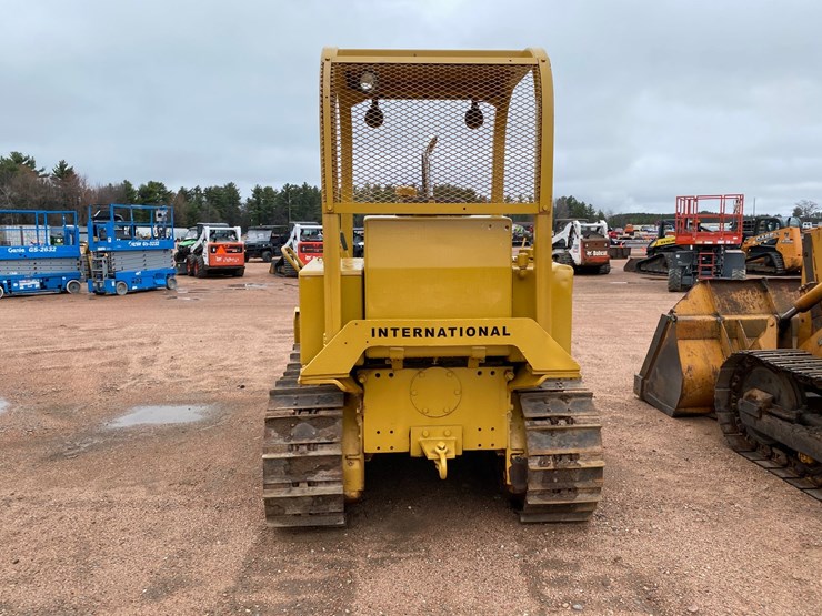 international-td8-image-7