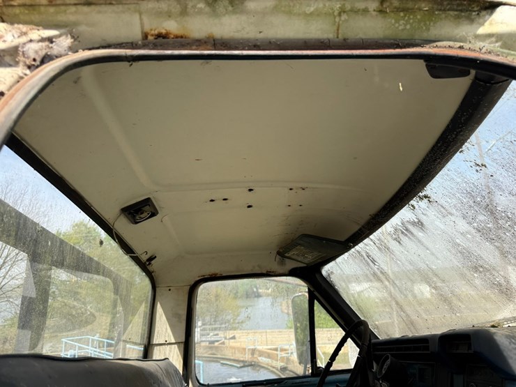 1982-ford-f700-image-52