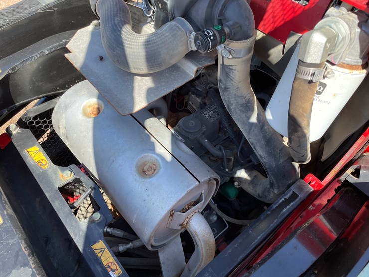 #1160-•-2022-toro-dingo-tx1000-wide-track-mini-skidsteer-image-15