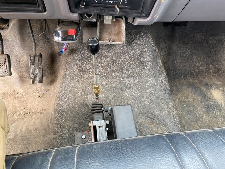 1995-ford-f700-image-37