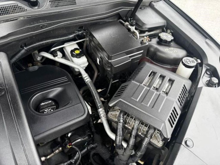 2017-chevrolet-equinox-image-64