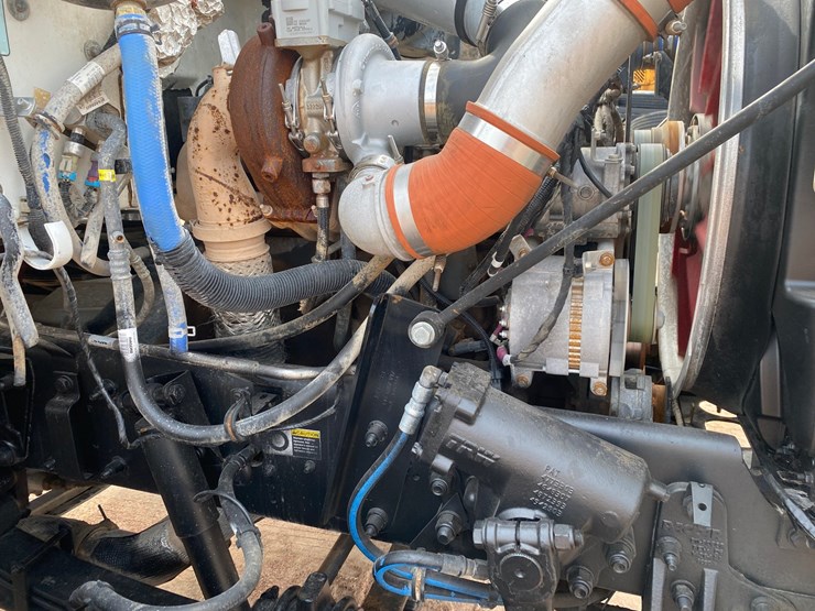 2017-peterbilt-348-image-41