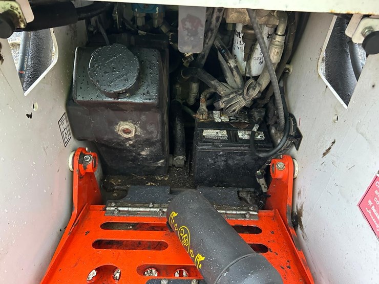 2018-bobcat-mt85-image-16