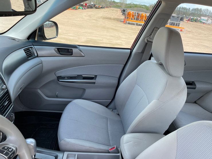 2011-subaru-forester-image-26