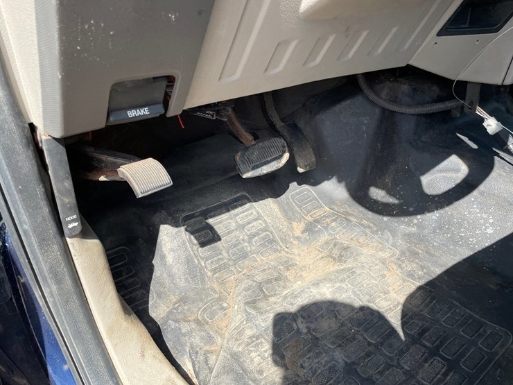 2009-ford-f250-xl-image-44