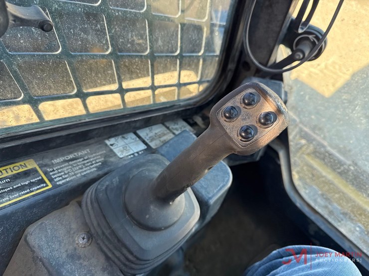 2018-deere-333g-image-14