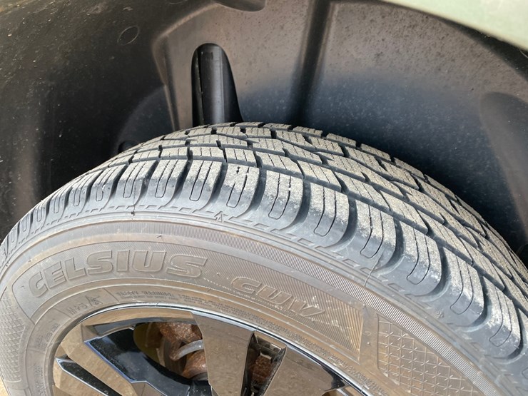 2015-chevrolet-equinox-lt-image-28