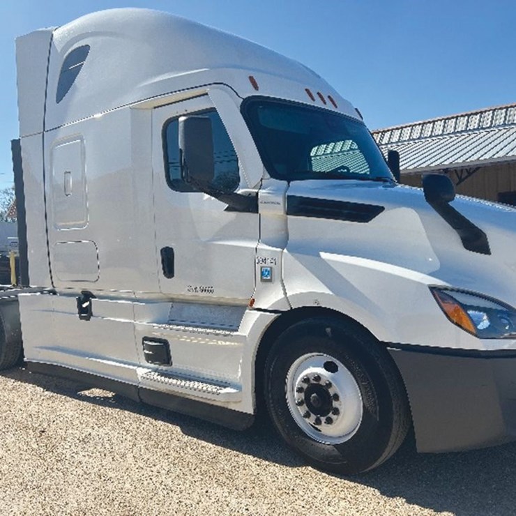 2022 FREIGHTLINER CASCADIA 126