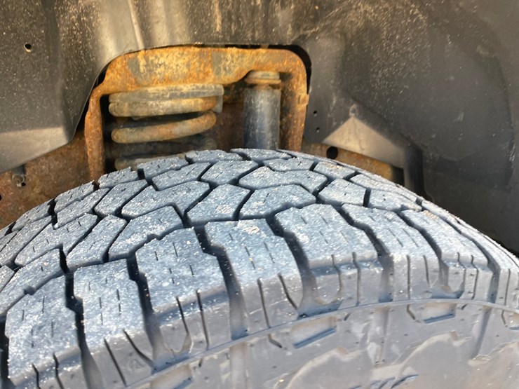 2014-dodge-ram-3500-image-32