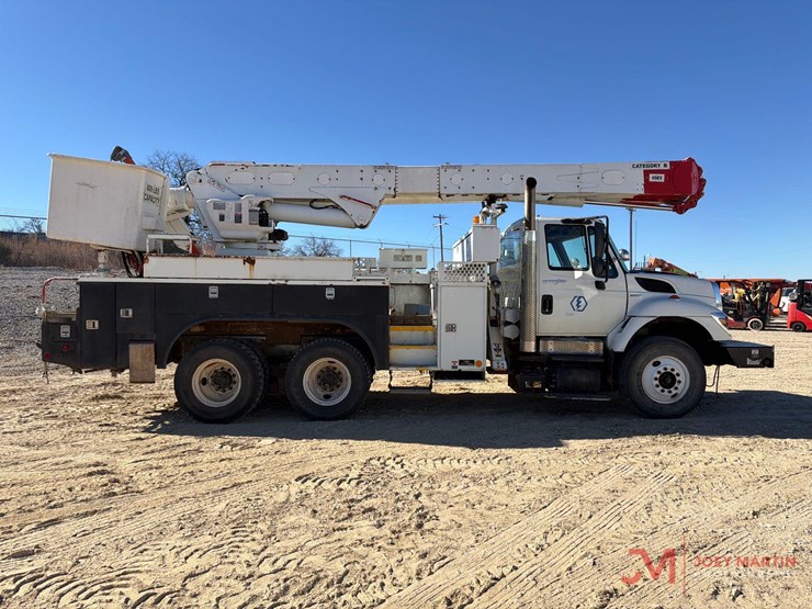 2008-international-7400-image-2