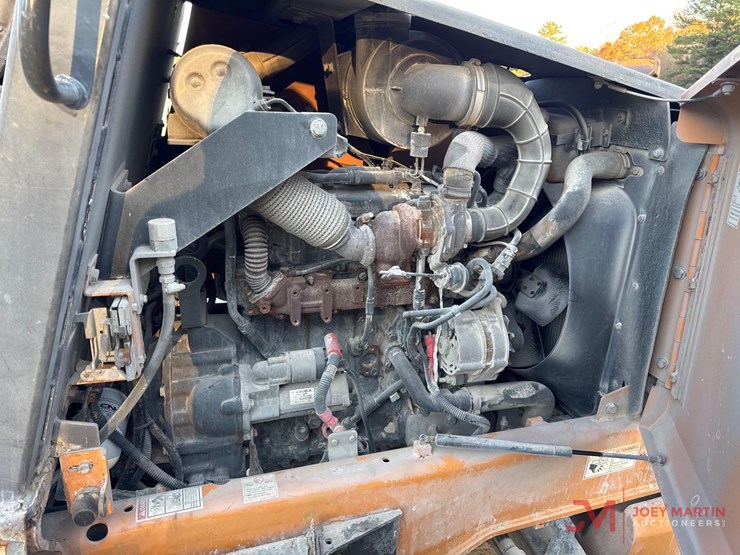 2019-case-586h-image-9