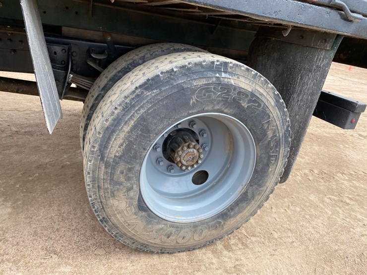 1995-ford-f700-image-19