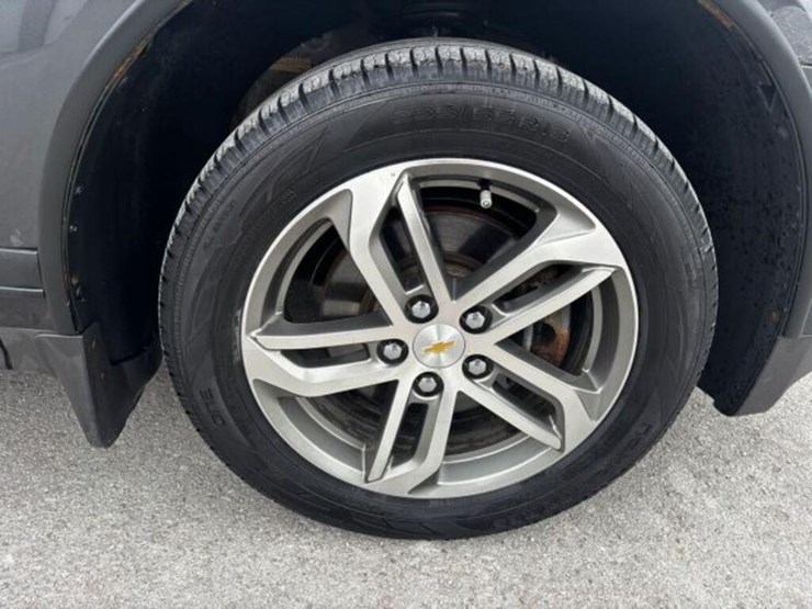 2017-chevrolet-equinox-image-95