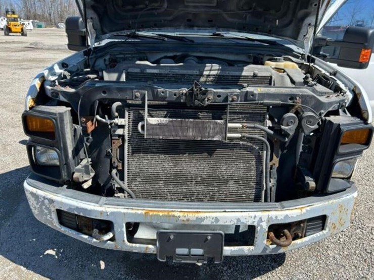 2010-ford-f250-xl-image-26