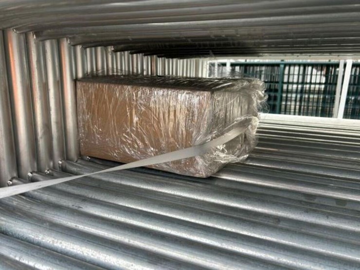 qty-of-(56)-10-ft-powder-coated-corral-panel-image-7