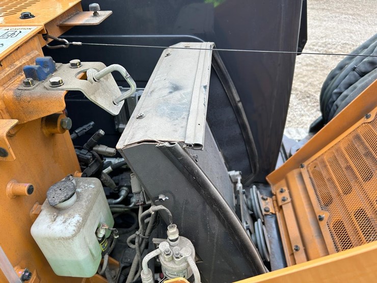 2019-case-cx57c-image-14