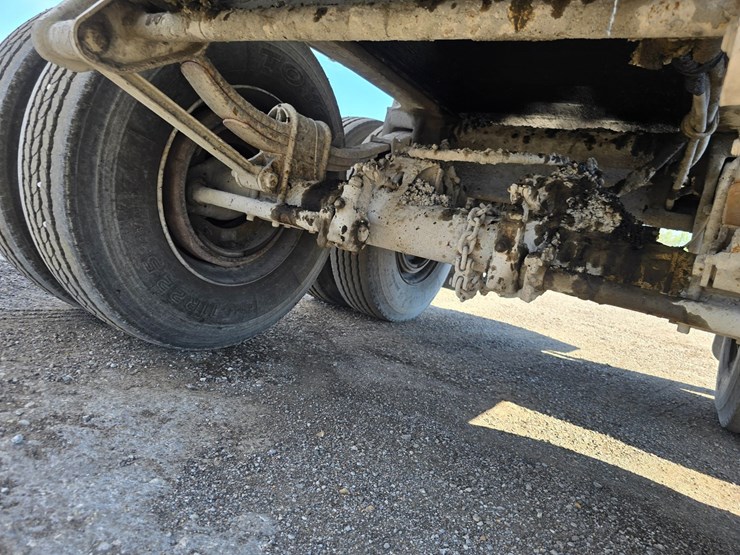 2000-red-river-live-bottom-image-58