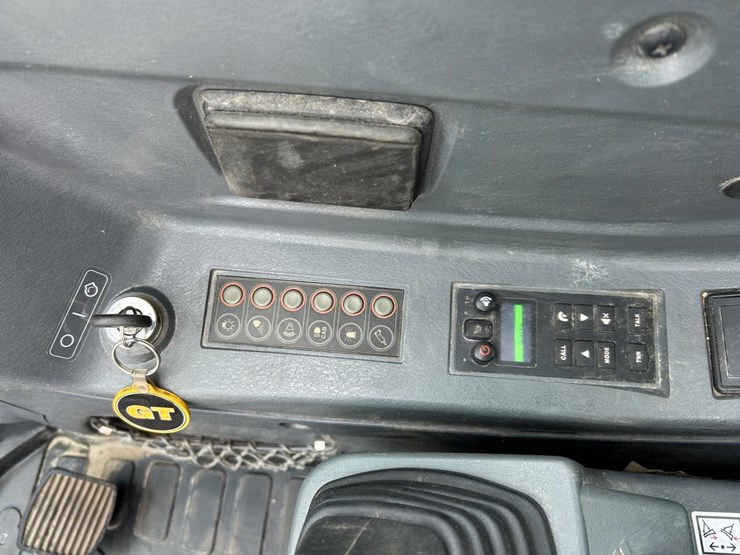 2019-case-cx57c-image-23