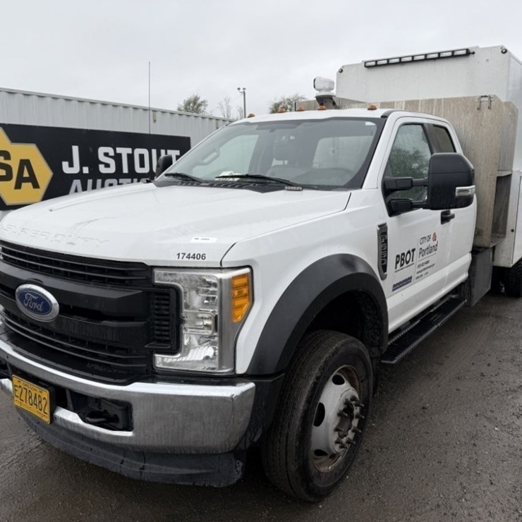2017 FORD F550 SD