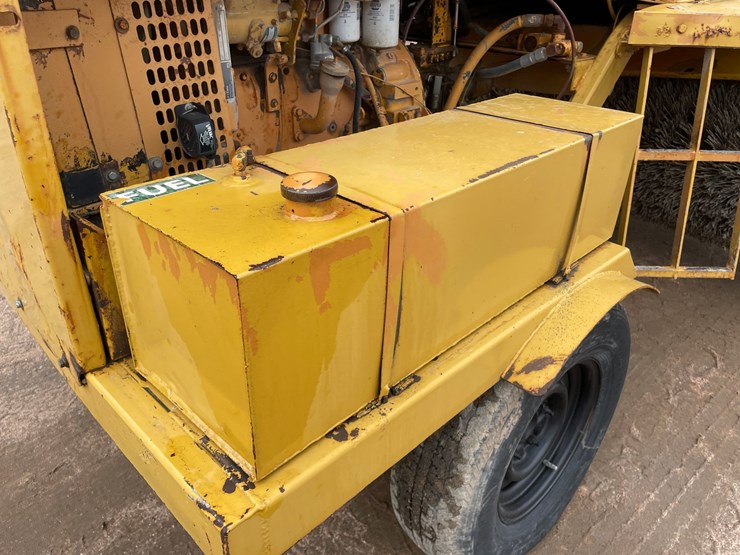 #1111-•-rosco-rb-28-sweeper-image-22