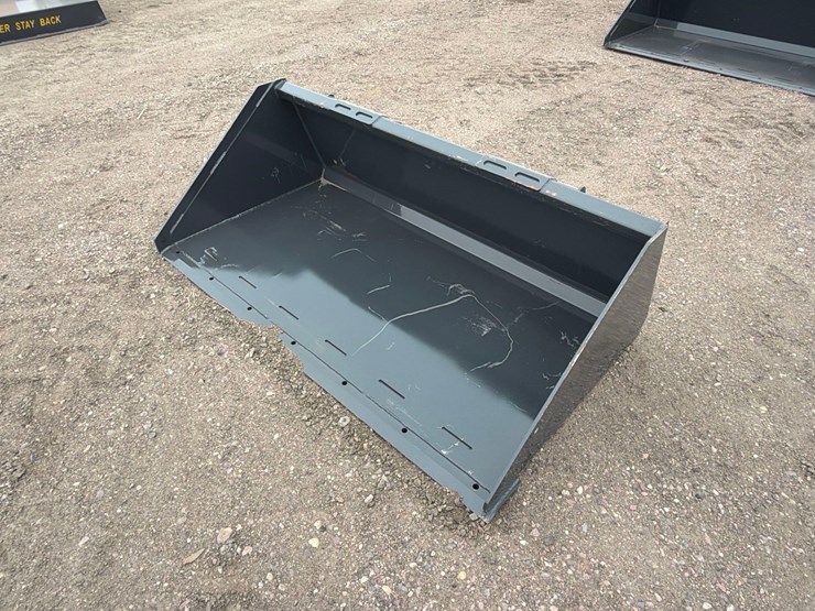 unused-2025-wolverine-tdb-11-66w-skid-steer-track-duty-bucket-attachments-image-1