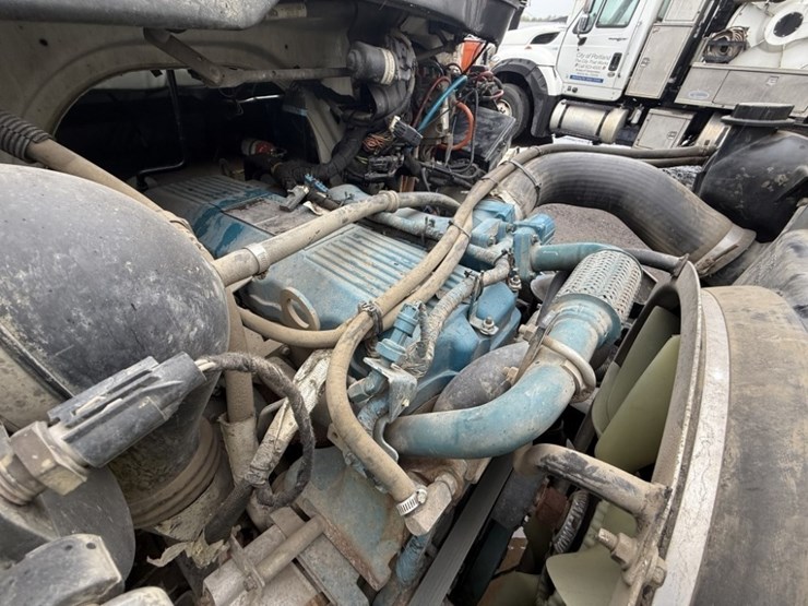 2006-international-durastar-4400-image-10