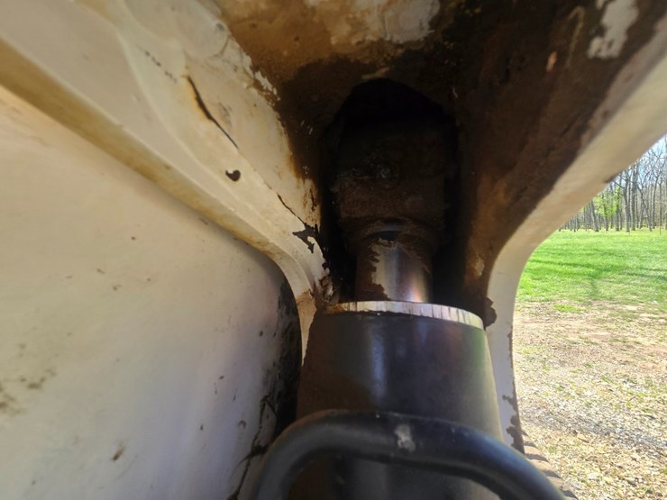 2010-bobcat-t650-image-91