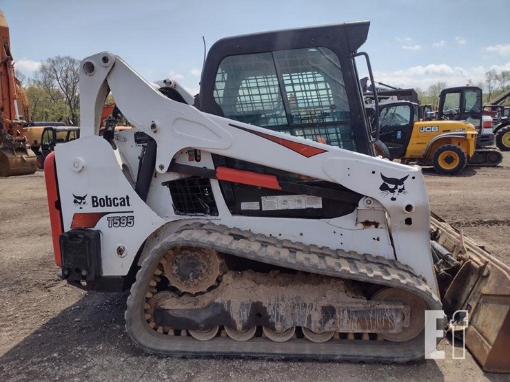 2017-bobcat-t595-image-24