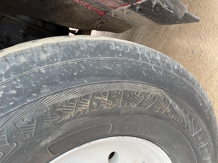 2005-caterpillar-c13-image-10