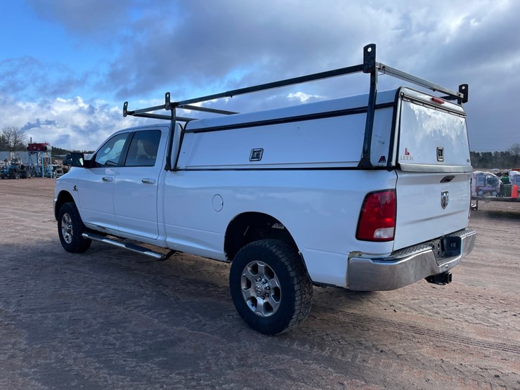 2014-dodge-ram-3500-image-3