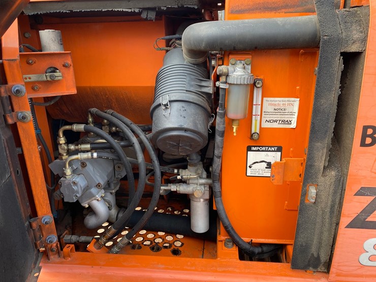 2005-hitachi-zx80-image-40