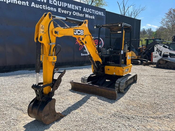 2021-jcb-35z-1-image-7