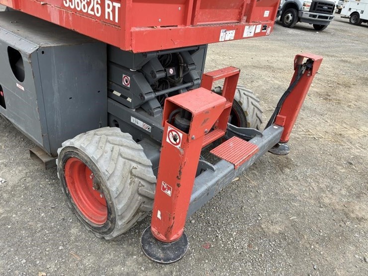 2019-skyjack-sj6826rt-image-8
