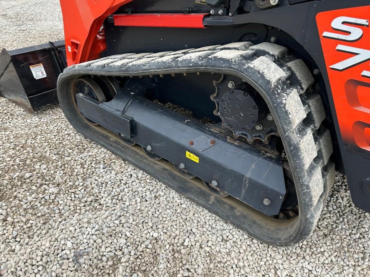2021-kubota-svl75-2-skid-steer-loader-image-16