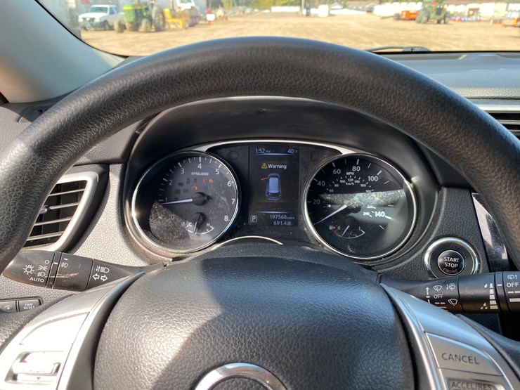 2016-nissan-rogue-image-31