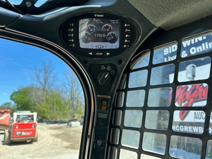 2019-bobcat-t595-image-24