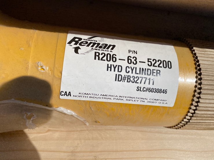 komatsu-pc200-image-4