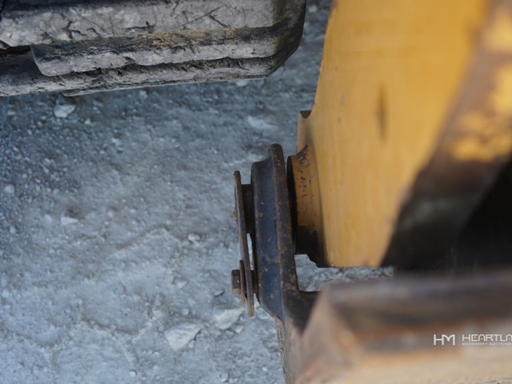 2020-caterpillar-289d3-image-37