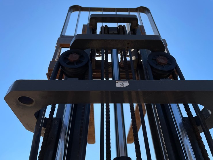 #1134-•-unicarriers-lp-forklift-image-17