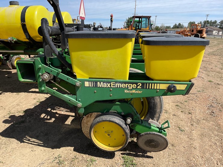 john-deere-7200-image-38